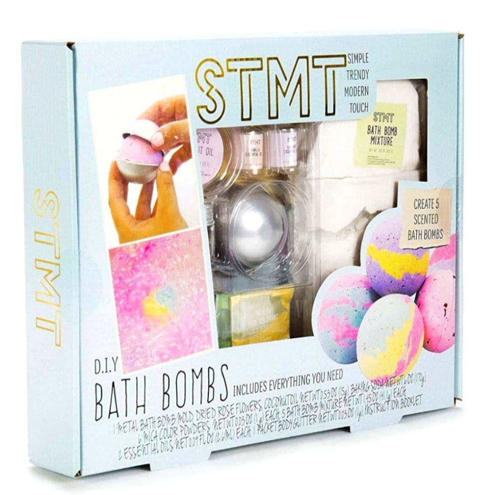 STMT DIY Bath Bombs Kit Craft Mix & Mold 5 Scented Spa Day Bath Bombs brand new